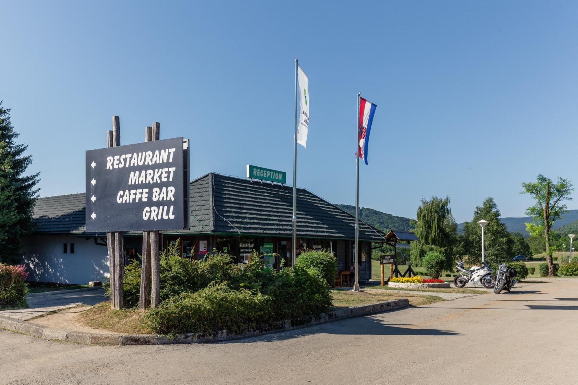 Bungalows Korana - Campsite Korana Selište Drežničko Eksteriør bilde